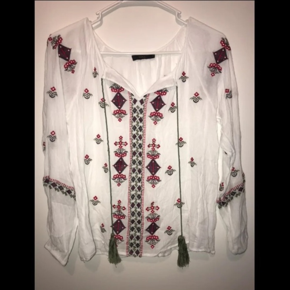 Boutique long sleeved top